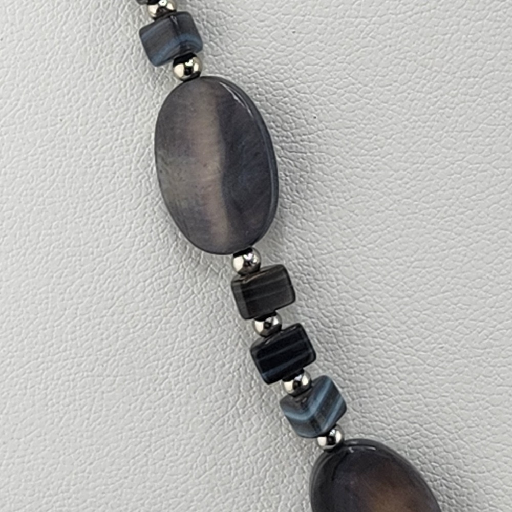 Chaps‎ Dyed Shell Necklace - Picture 4 of 9